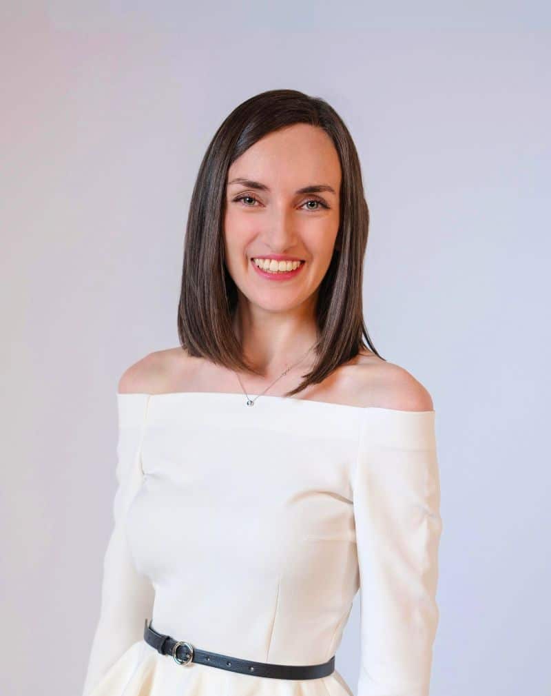 Dr. Zărnescu Victoria