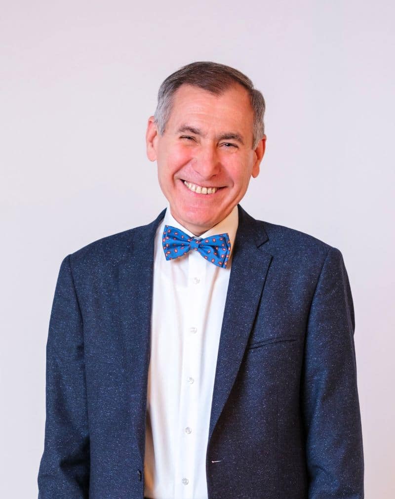 Dr. Istrati Leon